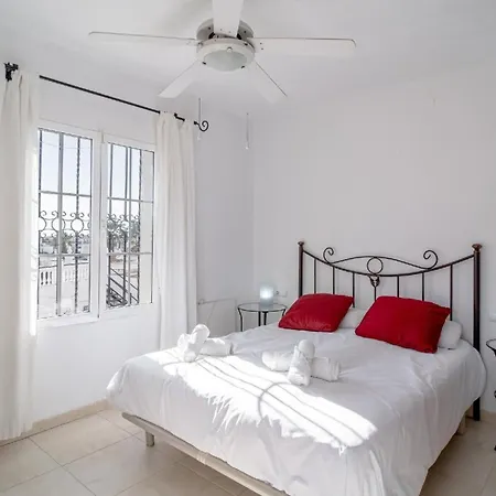 Fuer 4 Personen Ca 100 Qm In Nerja, Andalusien Costa Del Sol Tatil Evi Nerja